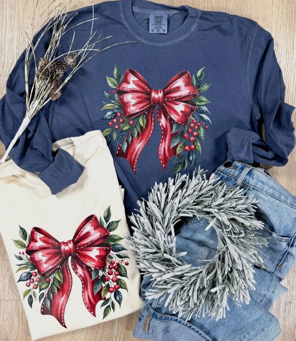 Mistletoe Bow Longsleeve