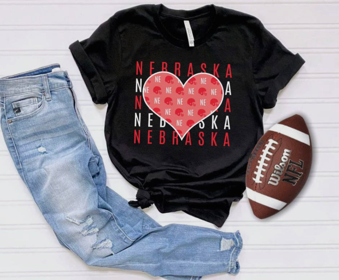 NE heart tee-black