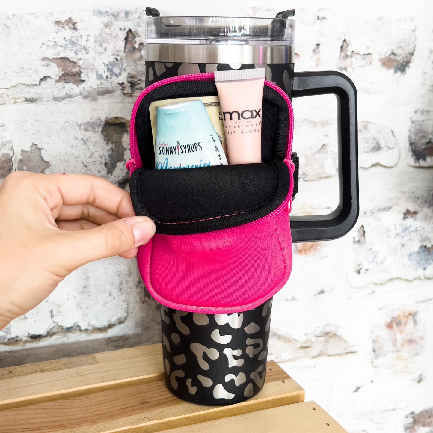 Cup pouches