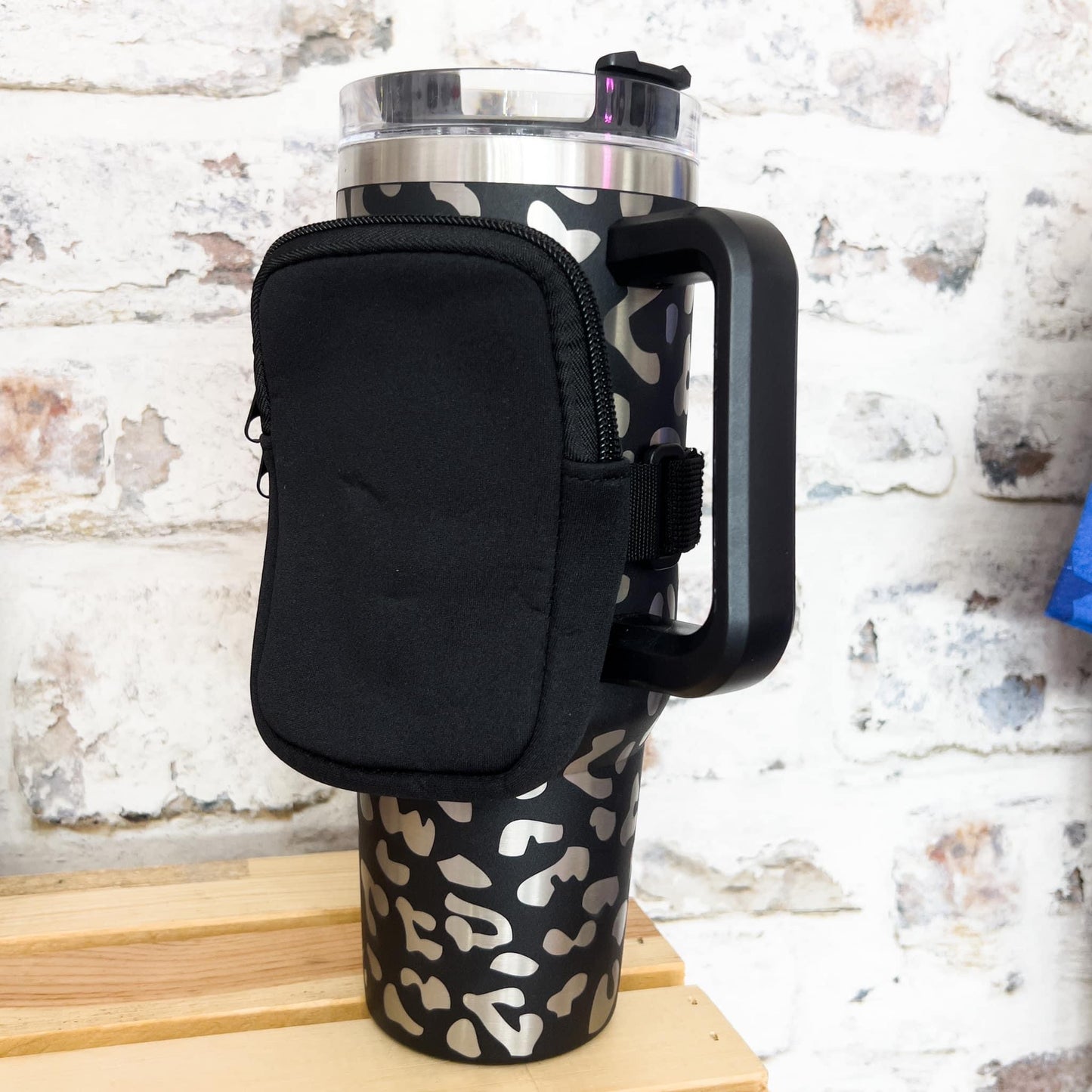 Cup pouches