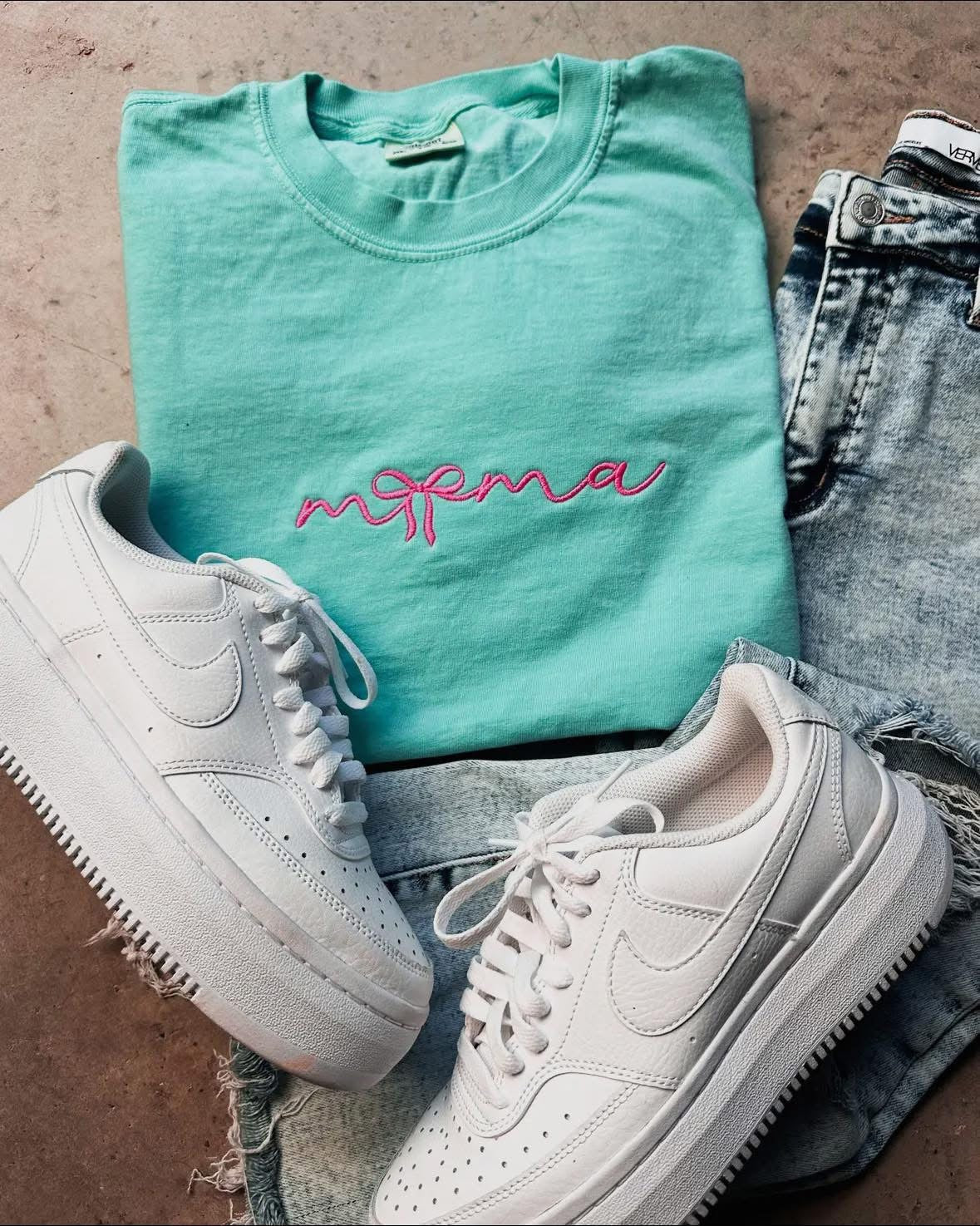 Mama bow embroidery